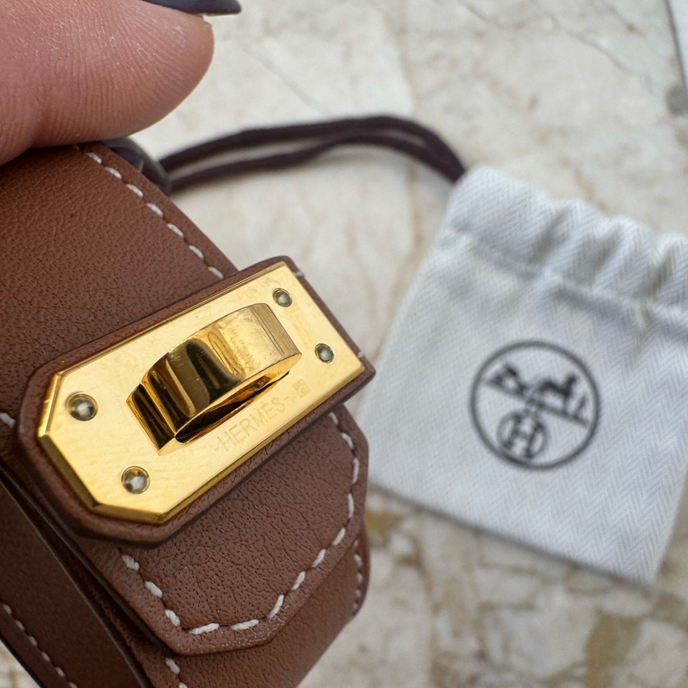 Hermes Brown Leather Bracelet with Gold Clasp - Picture 6 of 7
